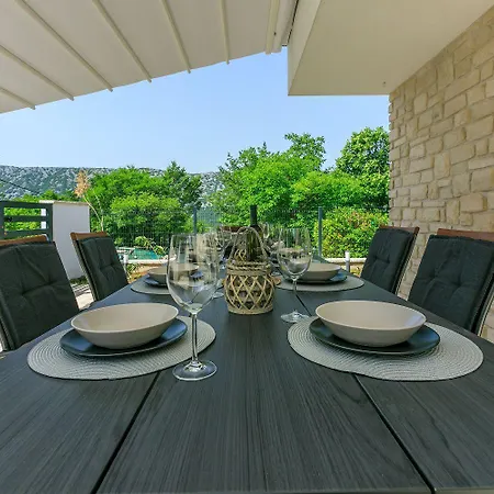 Traumhaftes Mit Privatpool, Bbq, Klimatisierten Schlafzimmern, Aussendusche, Waschmaschine Grizane-Belgrad
