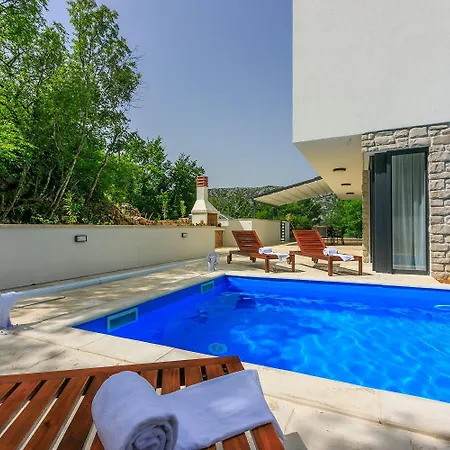 Traumhaftes Mit Privatpool, Bbq, Klimatisierten Schlafzimmern, Aussendusche, Waschmaschine *