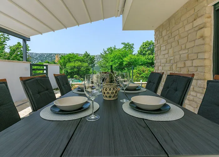 Traumhaftes Mit Privatpool, Bbq, Klimatisierten Schlafzimmern, Aussendusche, Waschmaschine Grižane