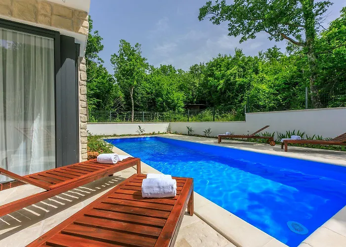 Traumhaftes Mit Privatpool, Bbq, Klimatisierten Schlafzimmern, Aussendusche, Waschmaschine * Grižane