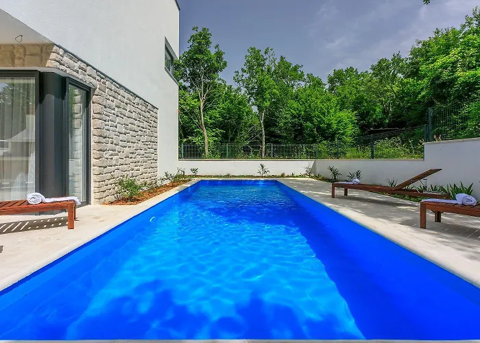 Semesterbostad Traumhaftes Mit Privatpool, Bbq, Klimatisierten Schlafzimmern, Aussendusche, Waschmaschine