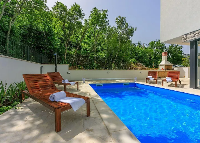 Traumhaftes Mit Privatpool, Bbq, Klimatisierten Schlafzimmern, Aussendusche, Waschmaschine * Grižane