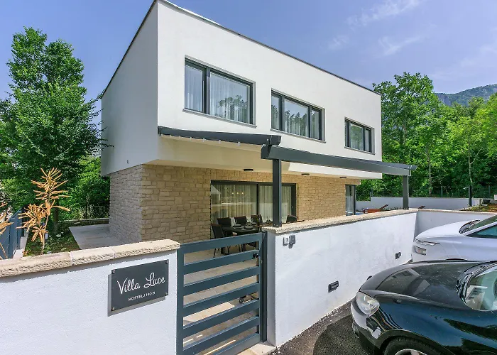 Semesterbostad Traumhaftes Mit Privatpool, Bbq, Klimatisierten Schlafzimmern, Aussendusche, Waschmaschine