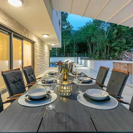 Traumhaftes Mit Privatpool, Bbq, Klimatisierten Schlafzimmern, Aussendusche, Waschmaschine * Grižane