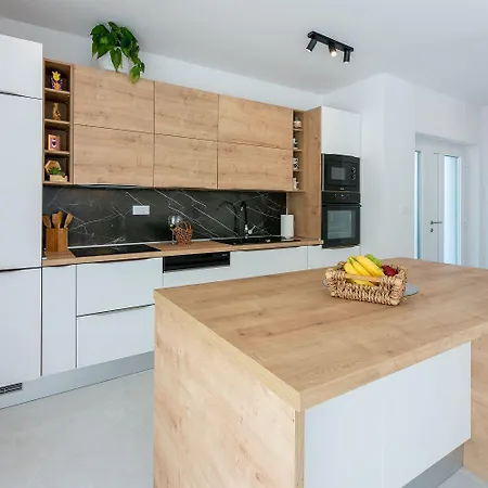 Traumhaftes Mit Privatpool, Bbq, Klimatisierten Schlafzimmern, Aussendusche, Waschmaschine Feriehus