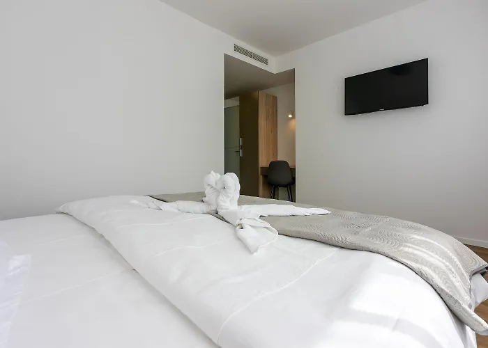Traumhaftes Mit Privatpool, Bbq, Klimatisierten Schlafzimmern, Aussendusche, Waschmaschine Grižane