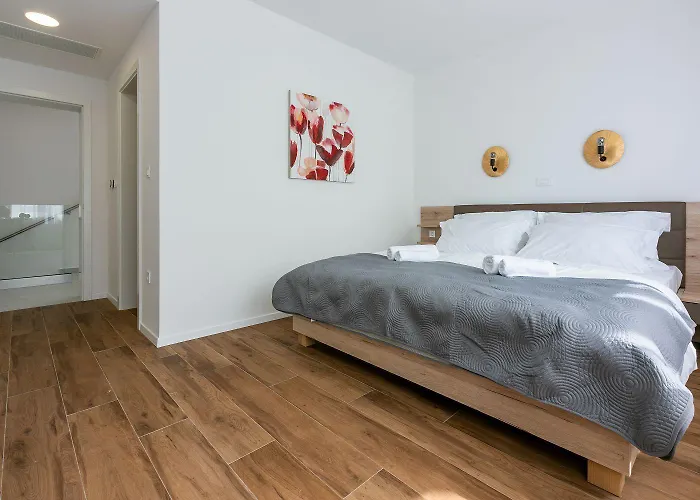 Traumhaftes Mit Privatpool, Bbq, Klimatisierten Schlafzimmern, Aussendusche, Waschmaschine * Grižane