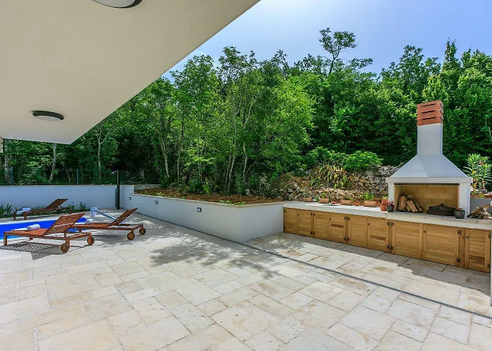Traumhaftes Mit Privatpool, Bbq, Klimatisierten Schlafzimmern, Aussendusche, Waschmaschine