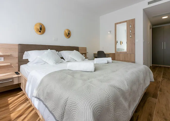 Traumhaftes Mit Privatpool, Bbq, Klimatisierten Schlafzimmern, Aussendusche, Waschmaschine *